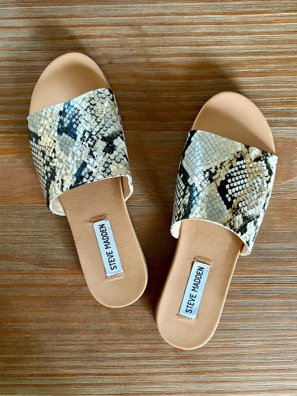 NWB Steve Madden Karolyn Snake-Print Slide Sandals